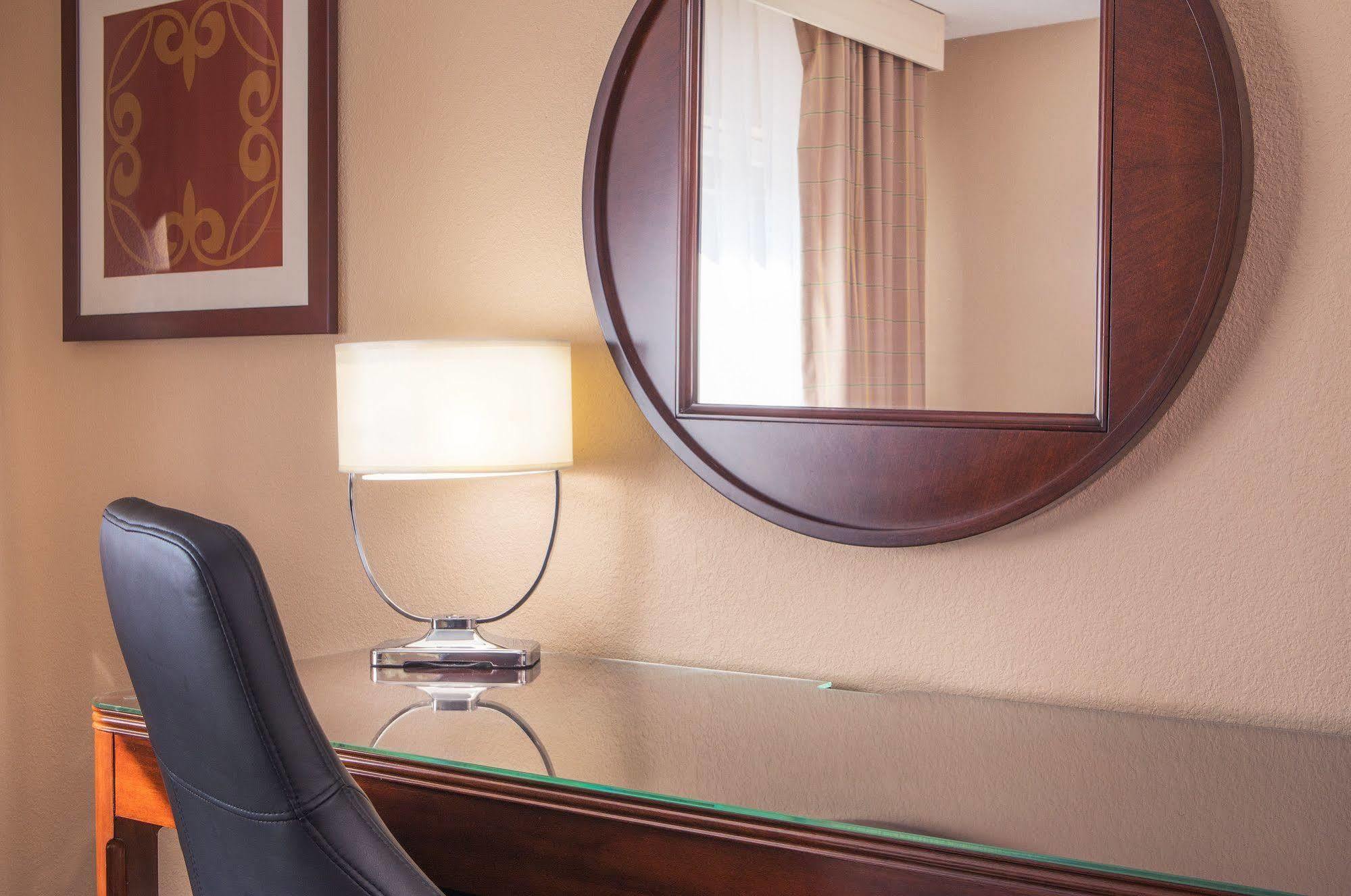 Sheraton Framingham Hotel & Conference Center Ngoại thất bức ảnh
